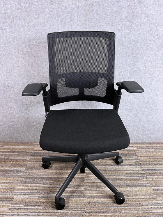 Image 1 of Ahrend 2020 Verta Office Chair