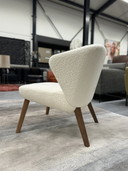 Montis back me up armchair bouclé fabric