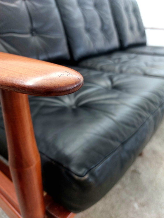 Image 1 of Divano vintage a 3 posti