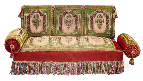 Image 1 of Old Alsatian Divan