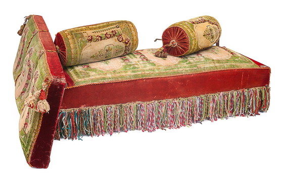 Image 1 of Old Alsatian Divan