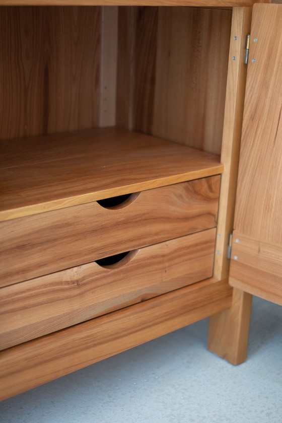 Image 1 of Credenza vintage in massello di olmo biondo di Roland Haeusler per Maison Regain