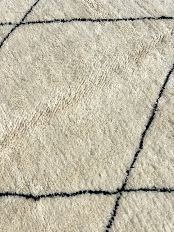 Image 1 of Modern White Moroccan Handmade Wool Rug - 205X310 Cm