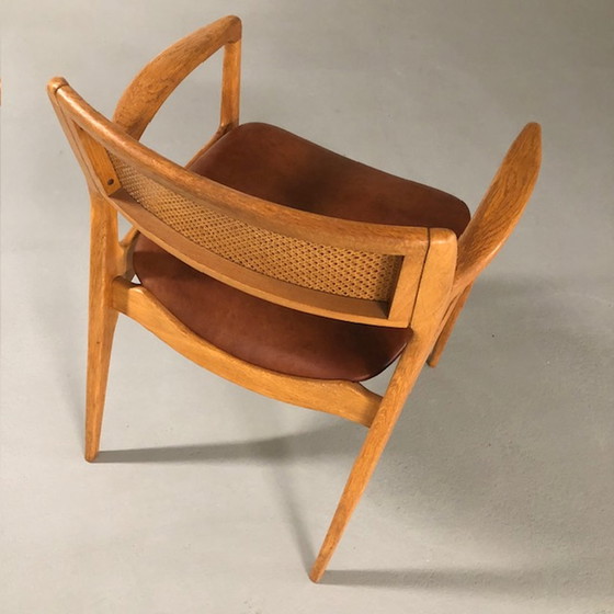 Image 1 of Edmund Homa GFM-120 Chair