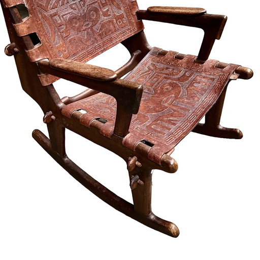 Angel I. Sedia a dondolo Pazmino Muebles de Estilo, Ecuador