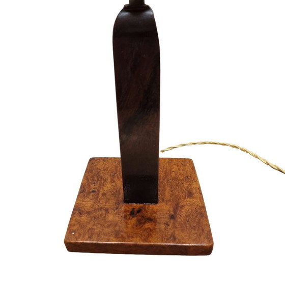 Image 1 of Lámpara de mesa Art Déco francesa con madera de nogal, circa 1920