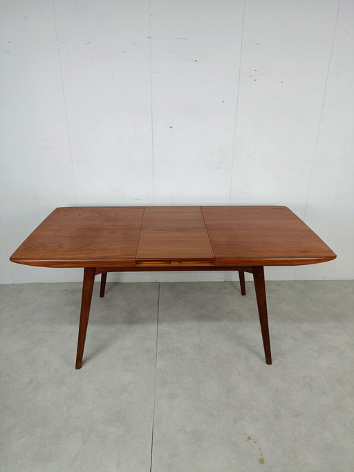 Louis van Teeffelen for Wébe dining table