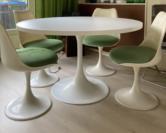 Image 1 of Wattenheimer dining table + chairs