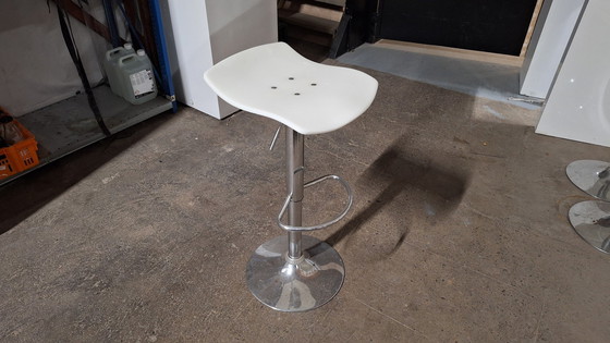 Image 1 of 5x Design Bar Stools