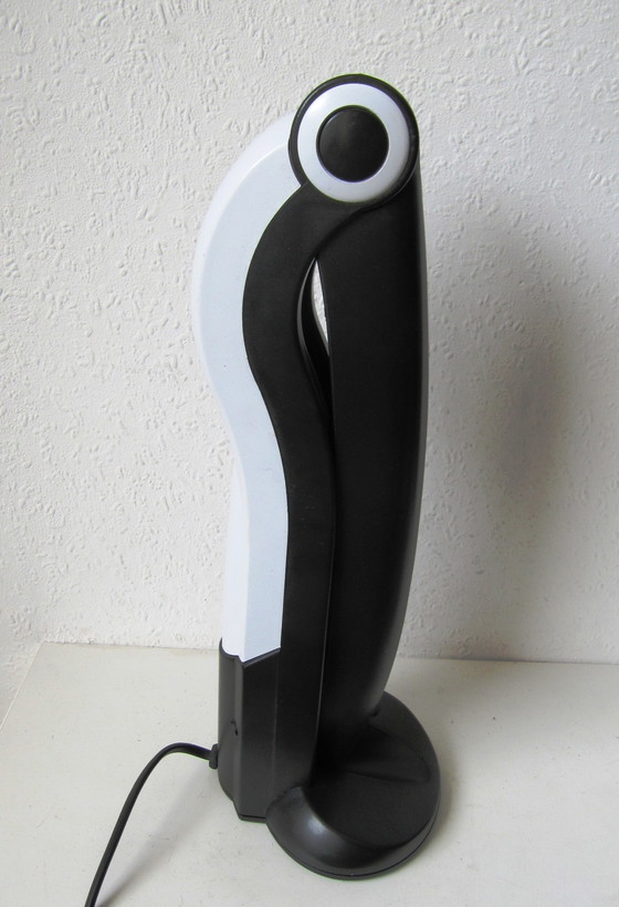 Image 1 of Toucan table lamp design H.T. Huang