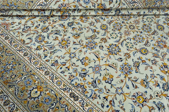 Image 1 of Hand-knotted Keshan cork oriental rug - 400 X 292 Cm