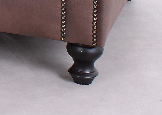 Image 1 of Canapé Chesterfield marron