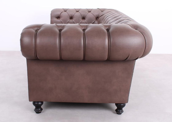 Image 1 of Chesterfield sofa brown