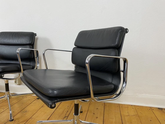 Image 1 of Set of 4 Eames Soft Pad Chairs EA 207 Vitra office chair