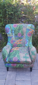 Dutch Seating Company Fauteuil Moor avec pouf.
