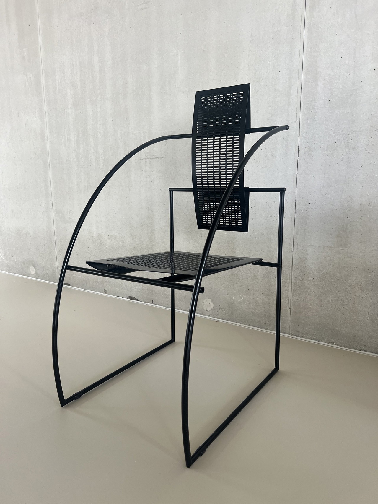 カッシーナ Mario Botta quinta マリオボッタChair B stoop | “QUINTA” Chair by Mario Botta for Alias in Steel