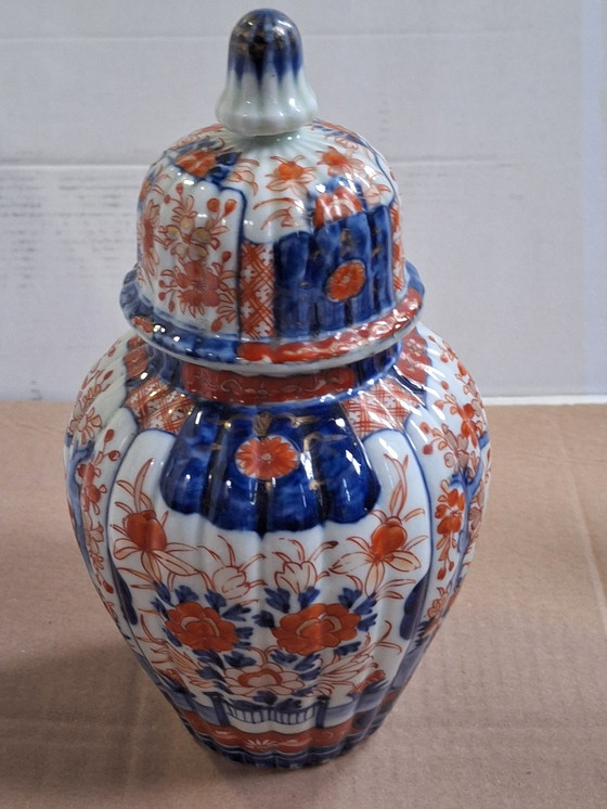 Image 1 of Jarrón japonés con tapa Imari 