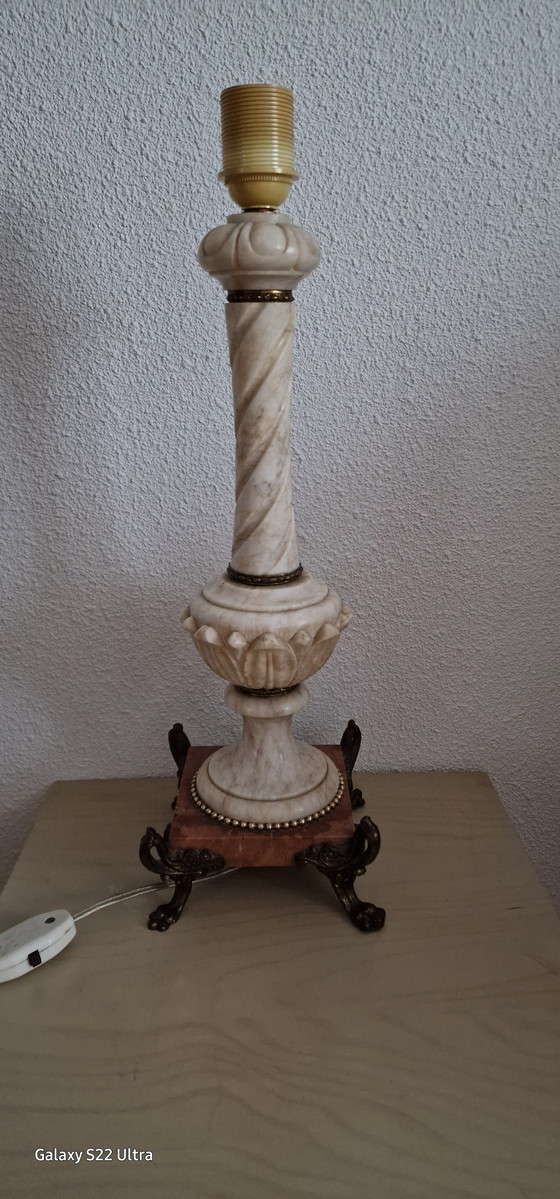 Image 1 of Lampe de table vintage en marbre