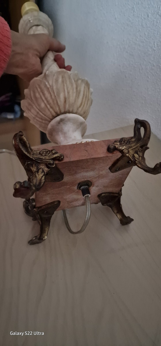 Image 1 of Lampe de table vintage en marbre