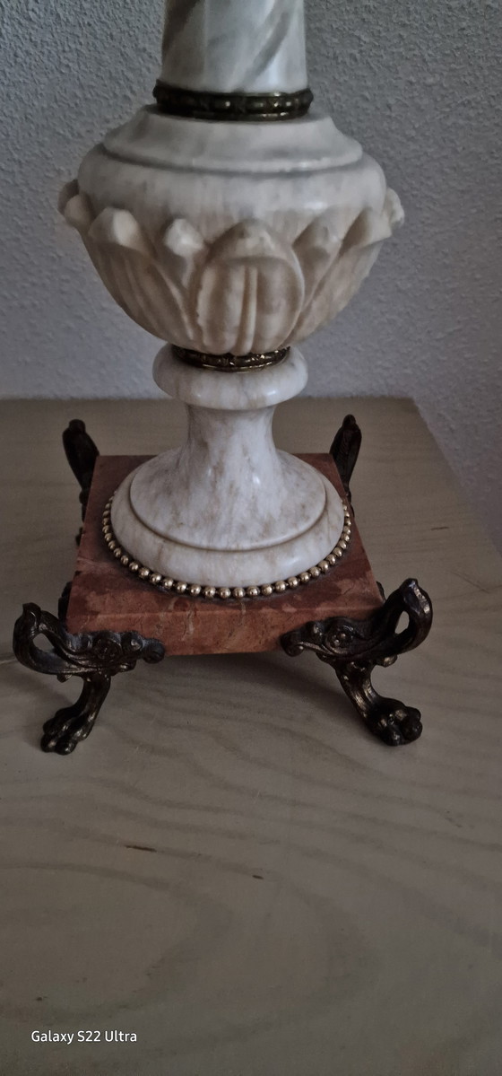 Image 1 of Lampe de table vintage en marbre