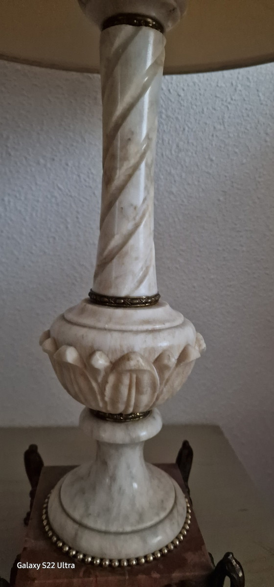 Image 1 of Lampe de table vintage en marbre