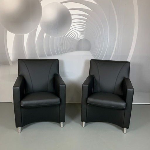 2x Leolux Dolcinea armchair