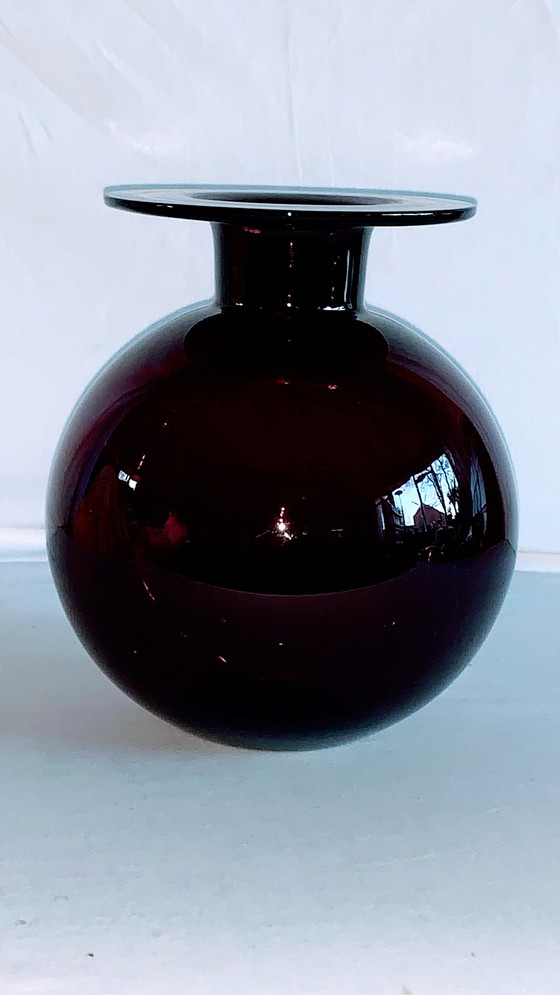 Image 1 of Finnish Design Vase Spherical Shape Bordeaux