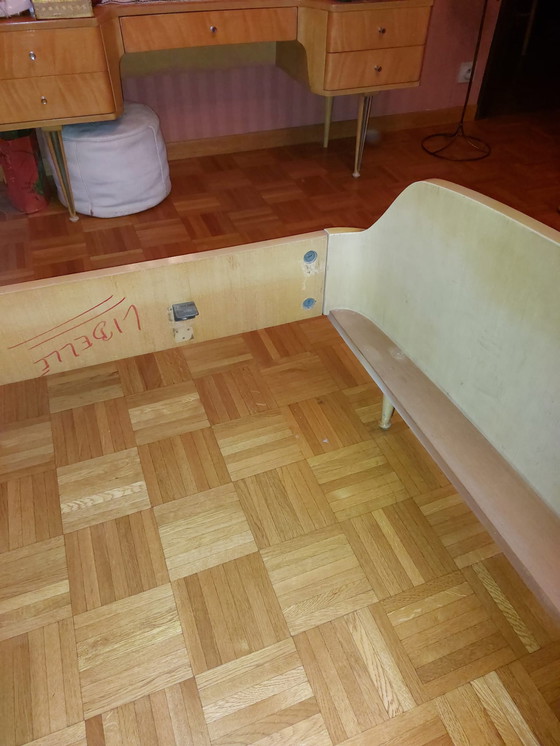 Image 1 of Lit vintage des années 1960