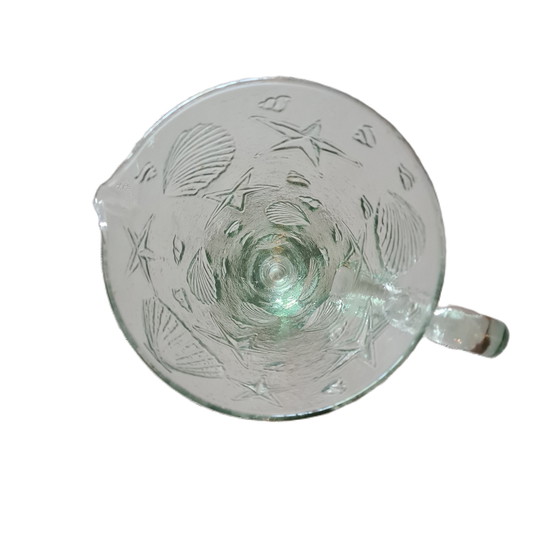 Image 1 of Cruche en verre vintage avec coquillages et étoiles de mer