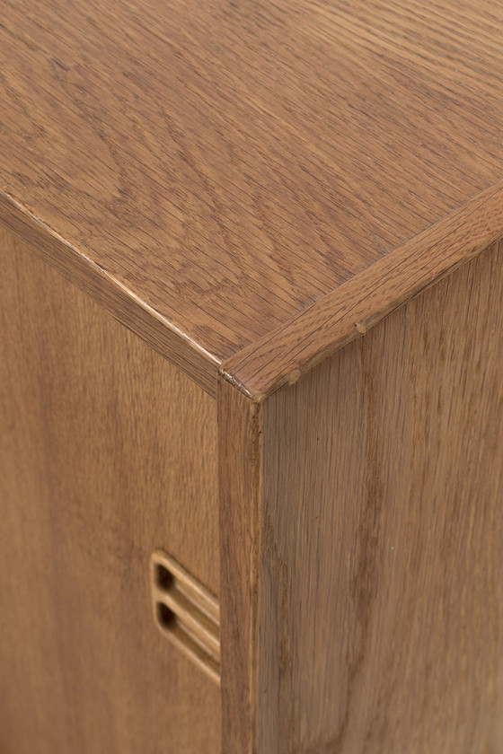 Image 1 of Armoire vintage à portes coulissantes