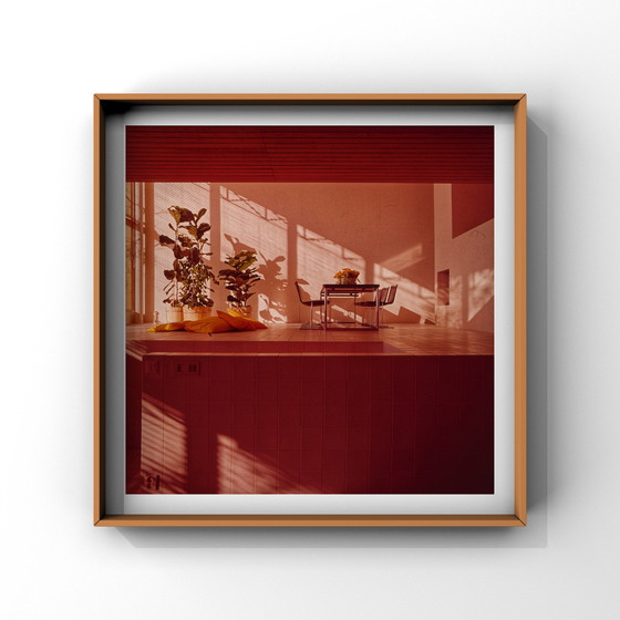 Image 1 of Photographie analogique couleur 1976 | design scandinave | grand format | photographe Lars Hallen