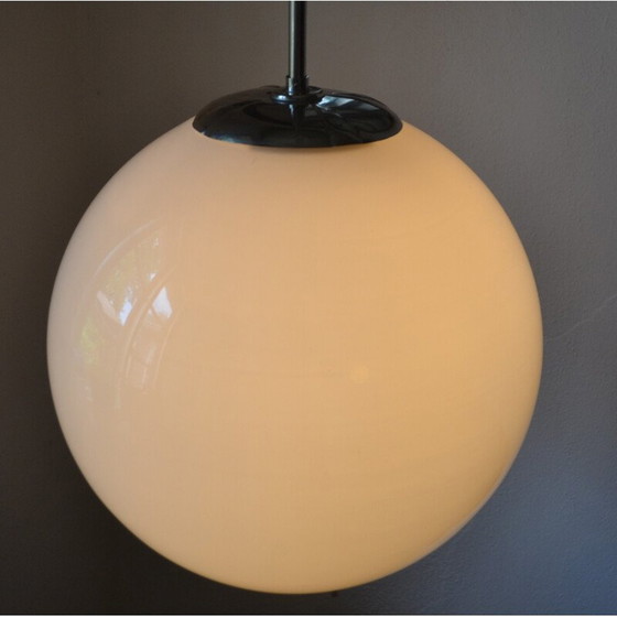 Image 1 of Lampada a globo scandinava in vetro bianco e alluminio - anni '50