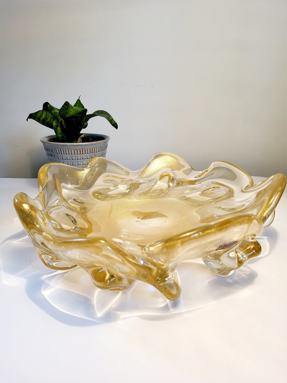 Image 1 of Murano XL center piece, "Goldoni" organic design clear murano glass with 24 carat gold leaf, Italy