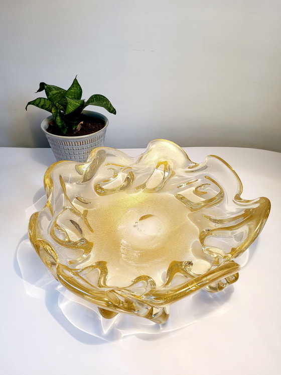 Image 1 of Murano XL center piece, "Goldoni" organic design clear murano glass with 24 carat gold leaf, Italy