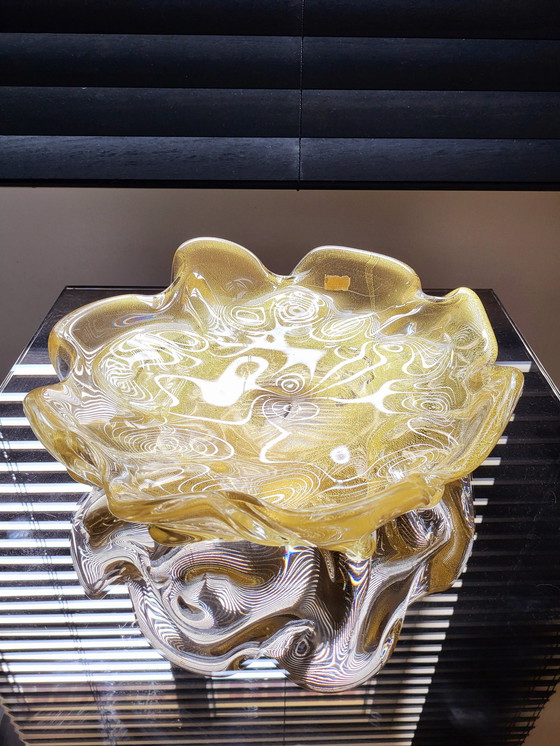 Image 1 of Murano XL center piece, "Goldoni" organic design clear murano glass with 24 carat gold leaf, Italy