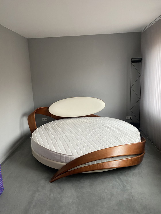 Image 1 of Designer bed round postmodern Memphis Design