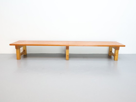 Image 1 of Banc vintage à lattes en pin fait main