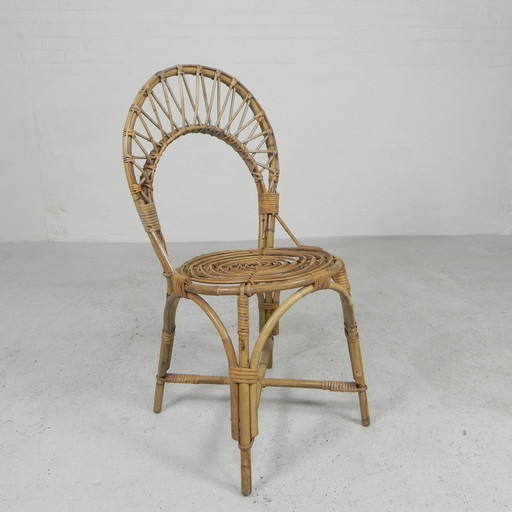 Height: 91 cm. Width: 43 cm. Depth: 43 cm. Seat height: 44 cm. Origin: France, 1950s. Material: bamboo.