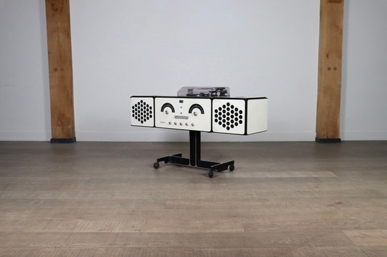 Image 1 of Brionvega Rr126 In White By Achille And Pier Giacomo Castiglioni, Italy 1960S