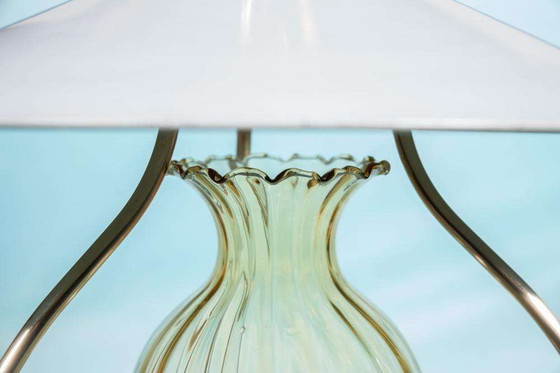 Image 1 of Lampe suspendue vintage des années 1950 en verre et laiton, lanterne de salle