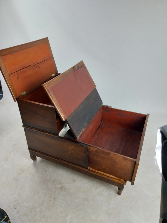 Image 1 of 1 letto a castello/libreria del XIX secolo con spazio di archiviazione