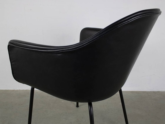 Image 1 of Standard Arkitekter chair