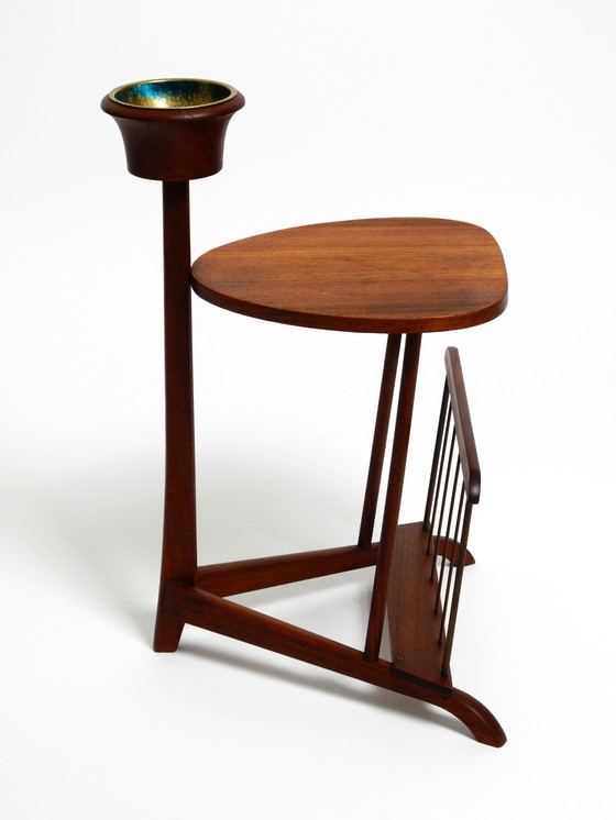 Image 1 of Rare petite table d'appoint danoise en teck Mid Century Modern avec compartiment à magazines et cendrier