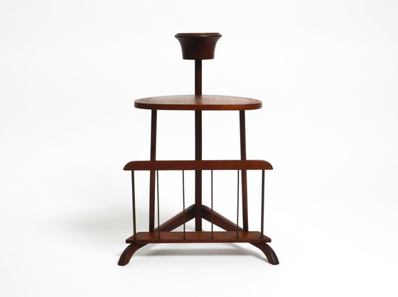 Image 1 of Rare petite table d'appoint danoise en teck Mid Century Modern avec compartiment à magazines et cendrier