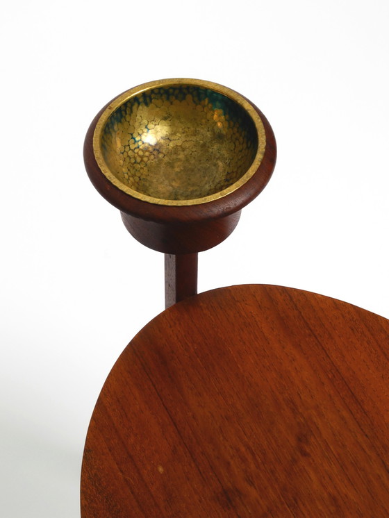 Image 1 of Rare petite table d'appoint danoise en teck Mid Century Modern avec compartiment à magazines et cendrier