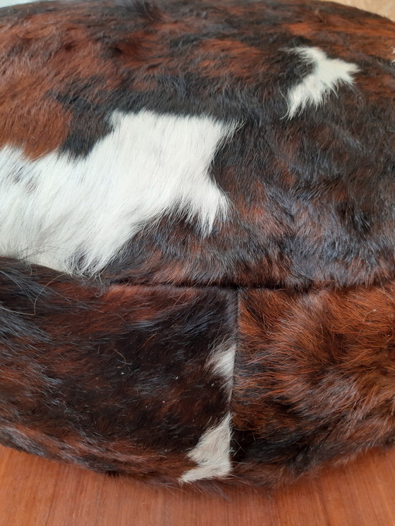 Image 1 of Pouf in pelle di mucca