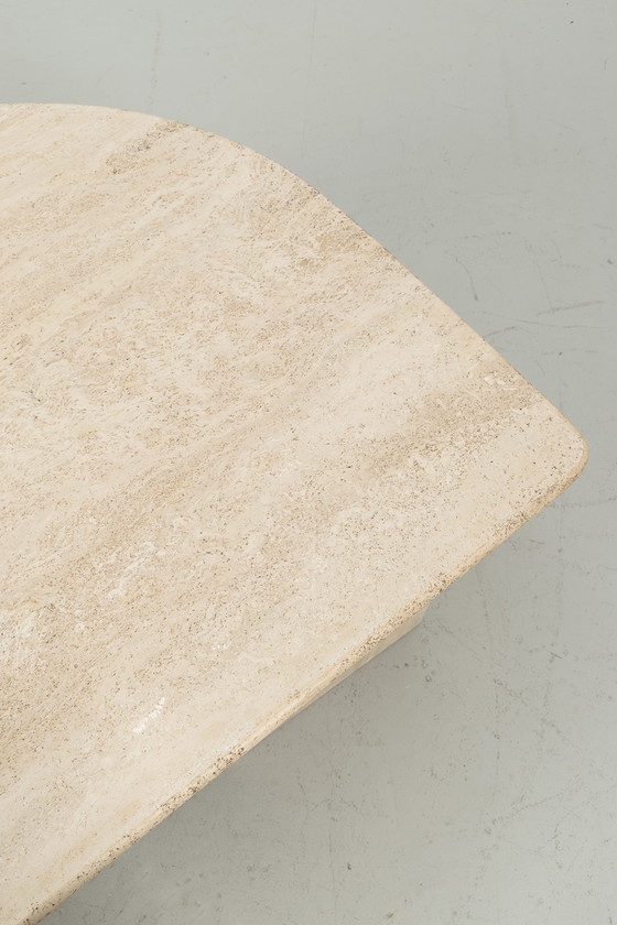 Image 1 of Table basse vintage en travertin