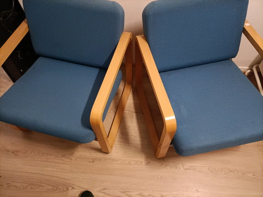 Set Of 2 Swedish Chairs With Blue Cushions