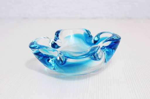 Magnifique cendrier en verre de Murano