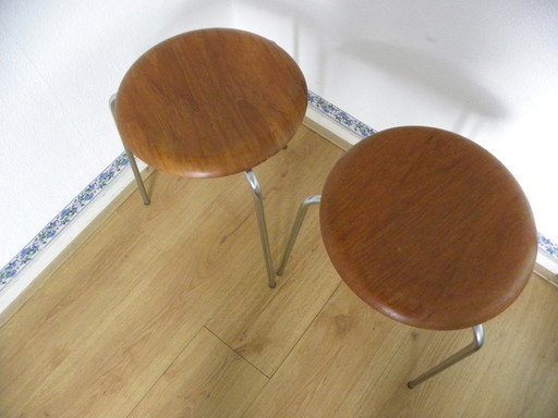 2x Dot Stools By Arne Jacobsen For Fritz Hansen